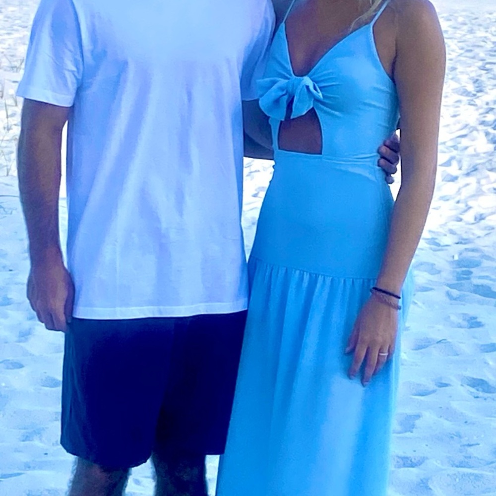 Stylish Blue Dress with Bow Detail